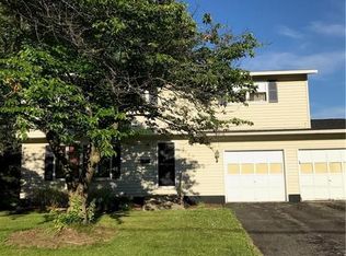506 Sunflower Dr, Liverpool, NY 13088