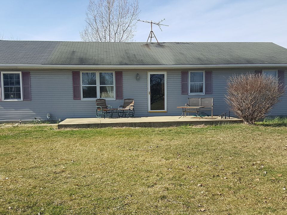 1st image of 1425 S County Road 300 E