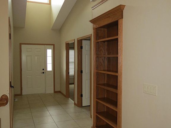 3rd image of 3142 Belmont Pl