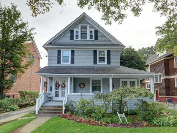 179 Morris Avenue, Rockville Centre, NY 11570