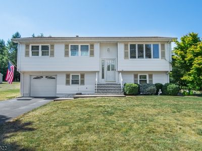 16 Sunset Ln, Oak Ridge, NJ, 07438