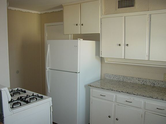 2nd image of 1805 North Pl