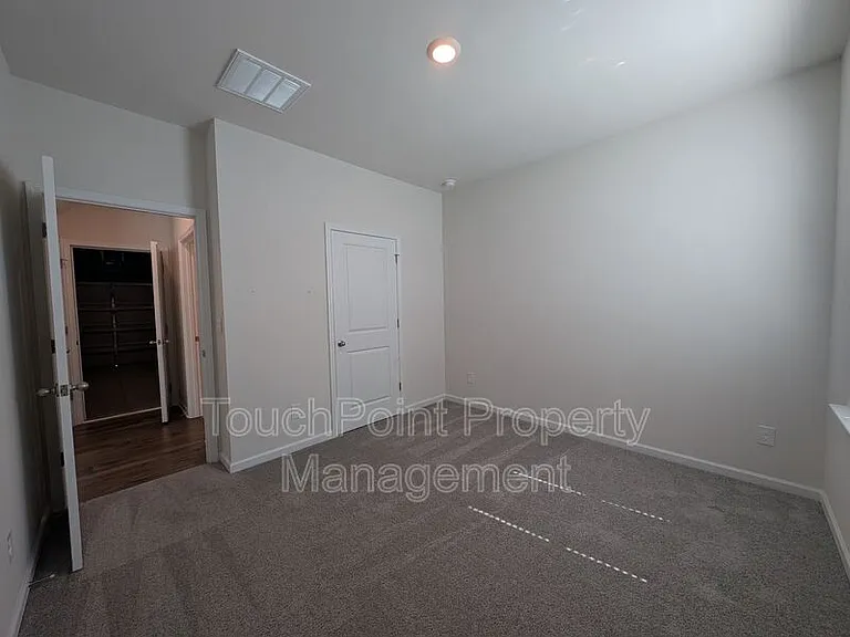 2167 Vanderlyn St — Photo 17