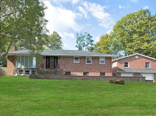14 High Elms Ave, Glen Cove, NY 11542