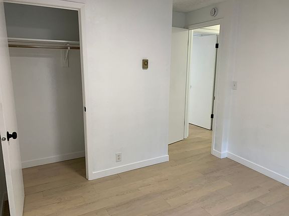 5th image of 1305-1307 N Harding St #966eba6bb