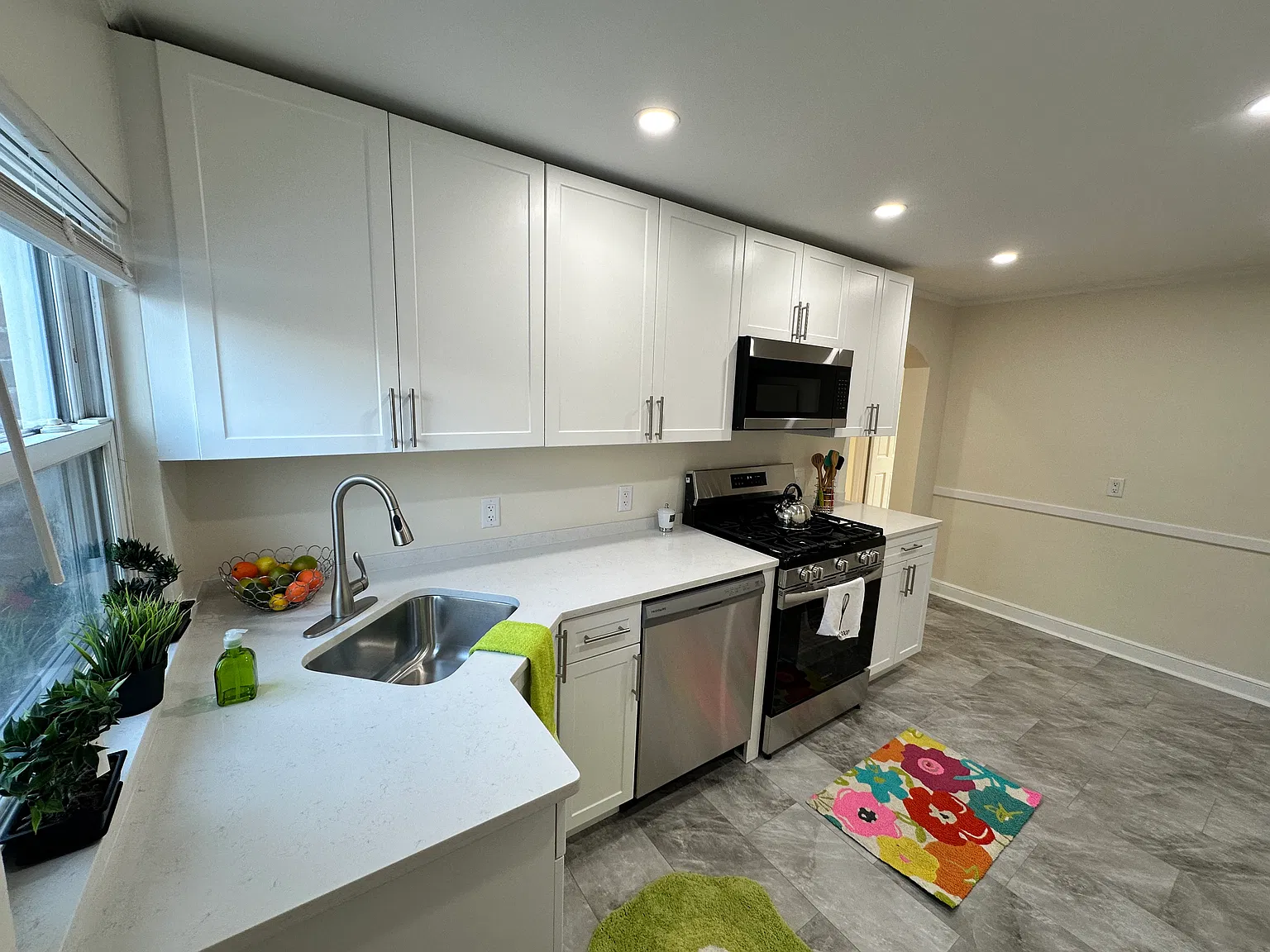 176 Summit Ave — Photo 2