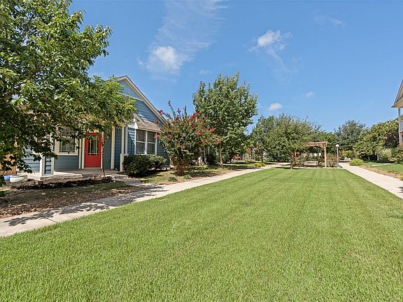 2nd image of 1609 Arbor Knot Dr