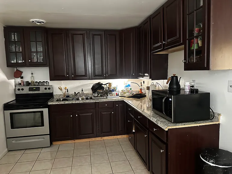 9510 Castle Dr — Photo 11
