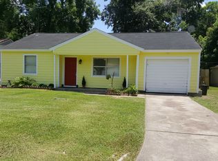 636 Kyle St, Angleton, TX 77515