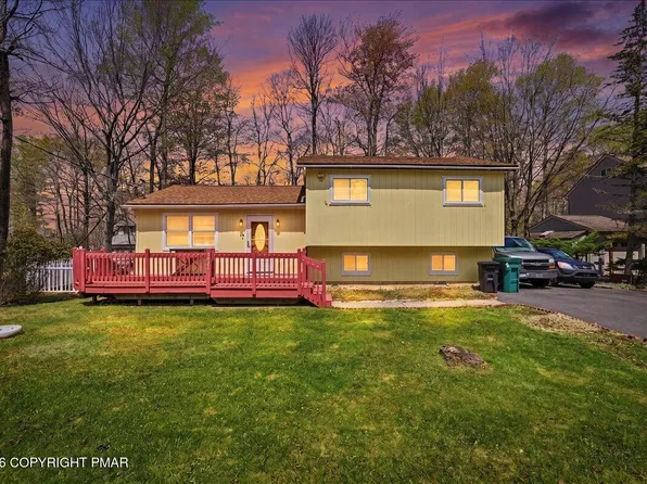 9579 Millwood Dr, Tobyhanna, PA 18466