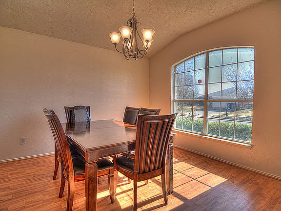 2nd image of 3110 Candlebrook Dr