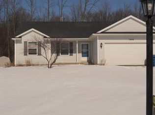 1016 King James Ct, Vassar, MI 48768