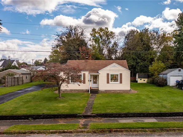 1086 Park St, Sharon, PA 16146