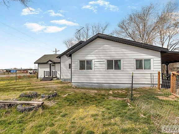 3rd image of 3335 E County Line Rd