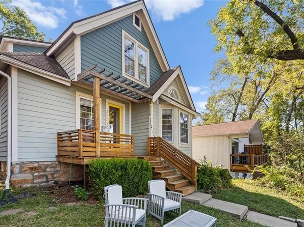 3629 State Line Rd, Kansas City, MO 64111