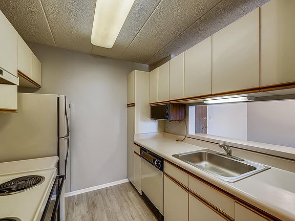 4th image of 75 Kristin Cir APT 507