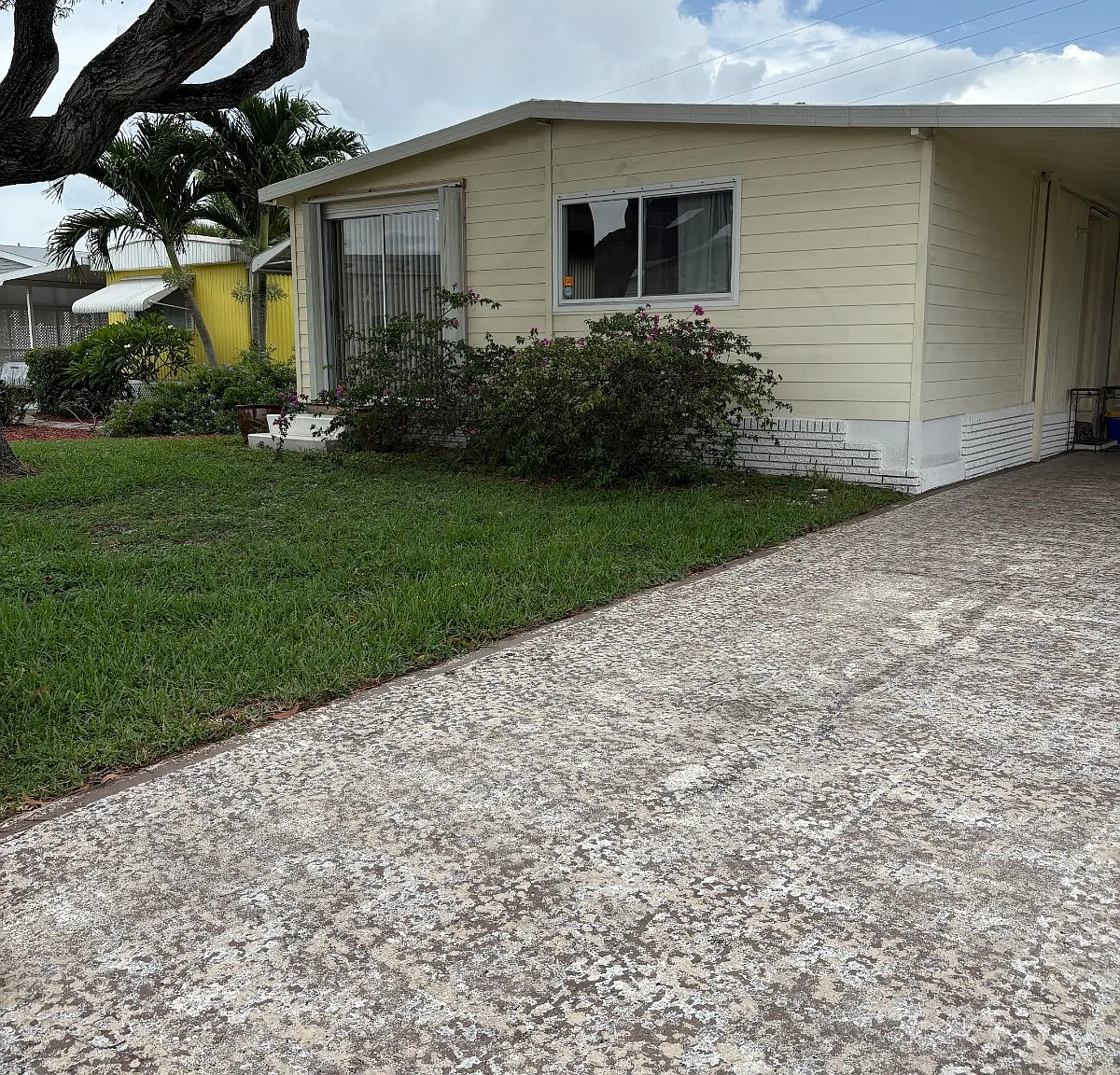 3 bed, 2.0 bath, 1300 sqft, $1,900 — Photo 1
