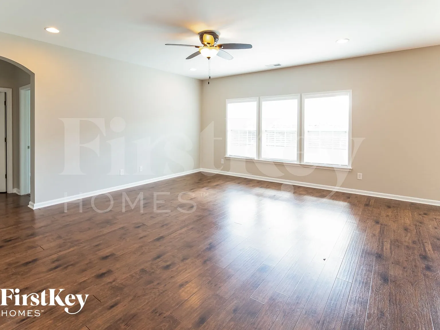 4 bed, 2.5 bath, 2616 sqft, $2,875 — Photo 3