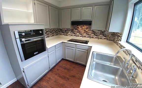 4th image of 5974 Sunrise Bend Dr