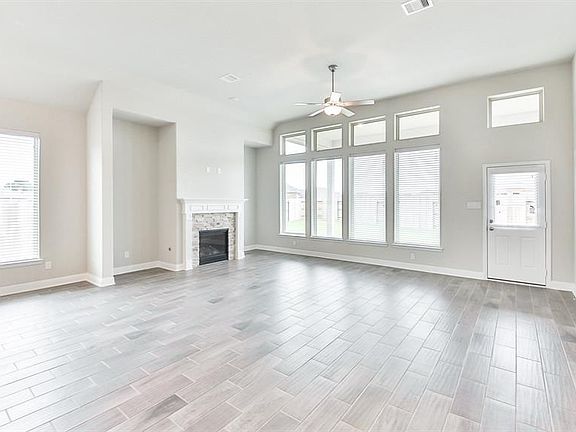 4th image of 18203 Ravenna Woods Ct