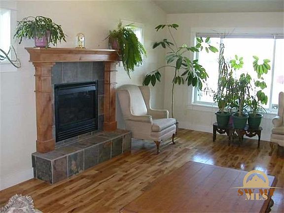 4th image of 715 N 12th St