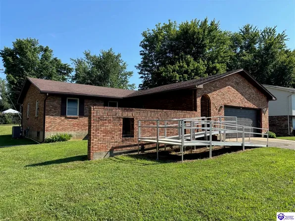 1724 Holly Ct, Radcliff, KY 40160