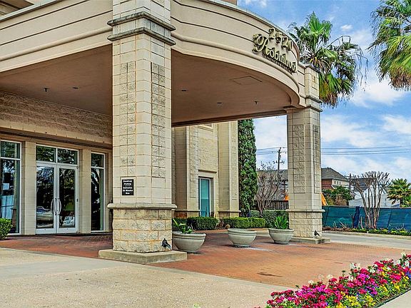 This beautifully landscaped entrance at the Robinhood At Kirby Condos awaits you.