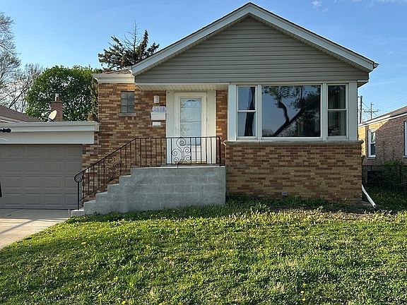 2nd image of 2608 W 97th St