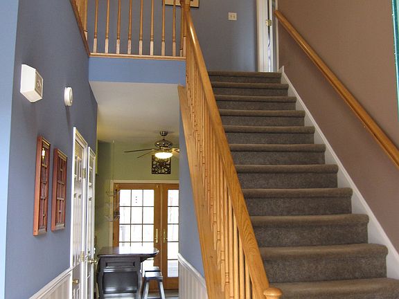 2-Story Foyer