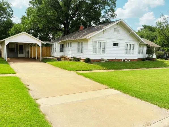 303 N Washington Ave, Elk City, OK 73644