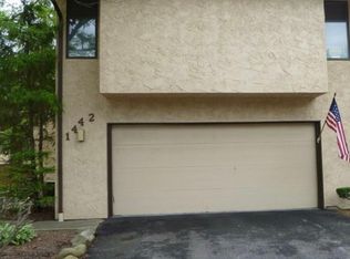 1442 Loop Rd, Kent, OH 44240