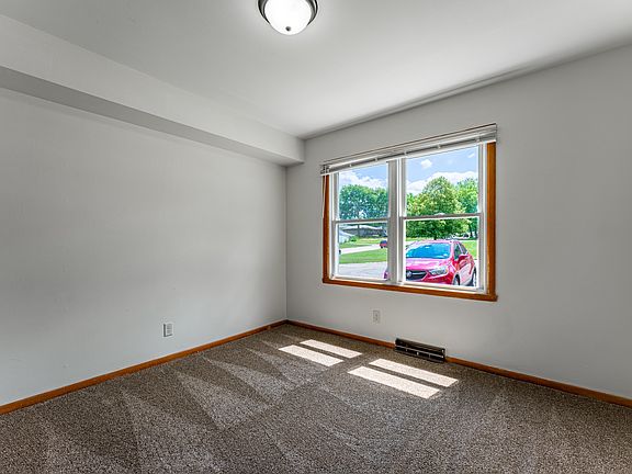 4th image of 3111 Jacqueline Dr #11419009