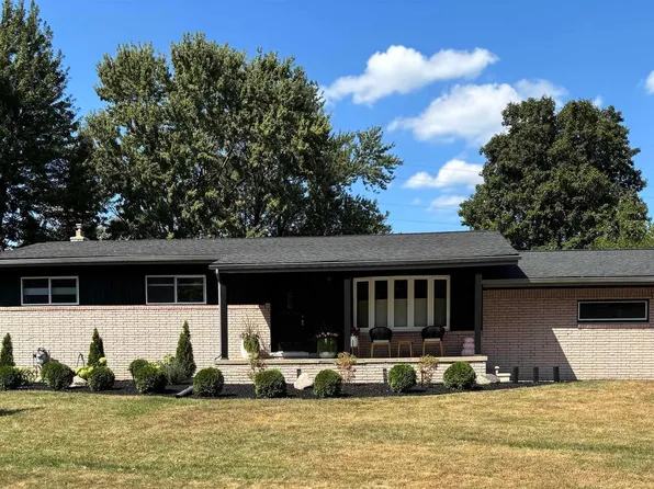 52811 Heatherway Dr, Shelby Township, MI 48316