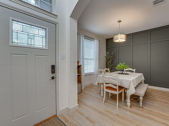 2nd image of 5218 Griffins Pointe Dr