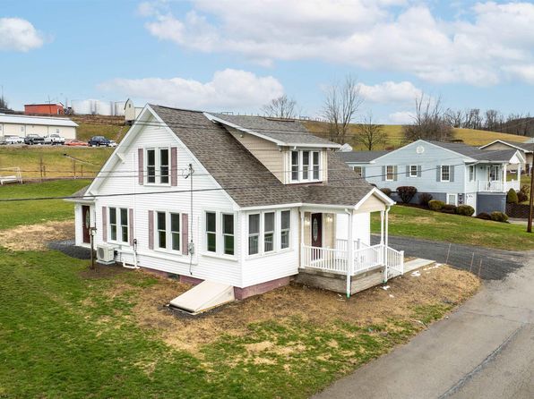 59 Armstrong Ave, Bruceton Mills, WV 26525