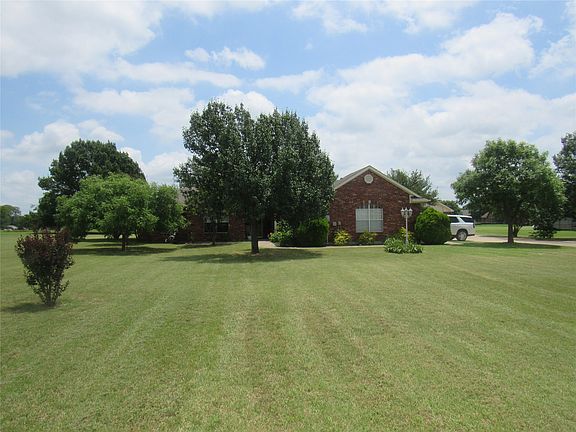2nd image of 404 County Road 260