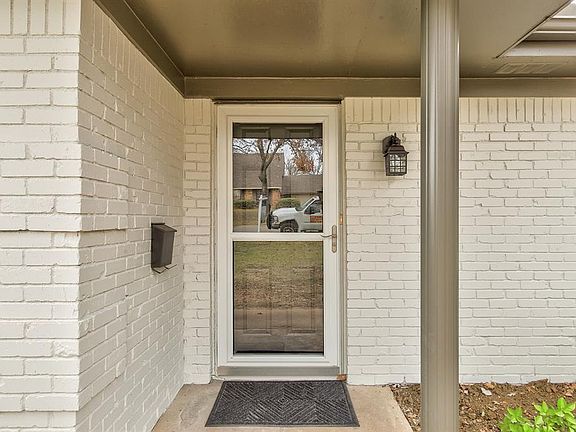 5th image of 6104 Wrigley Way