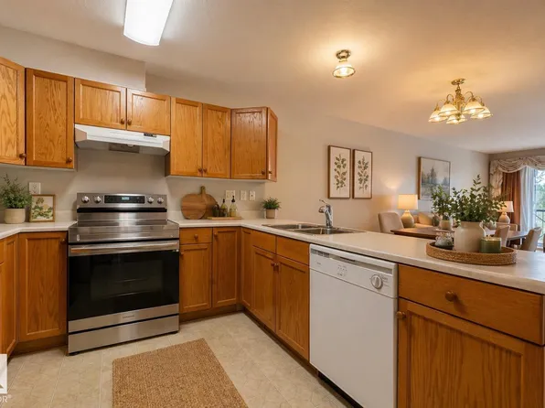 8912 156th St NW #209, Edmonton, AB T5R 5Z2