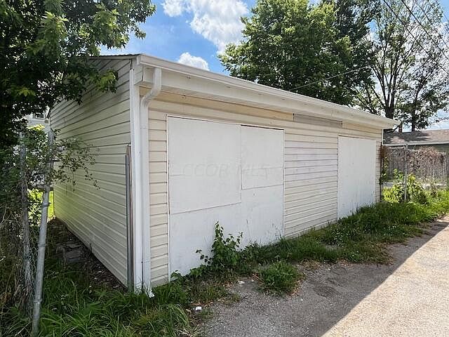 2nd image of 665 S 22nd St