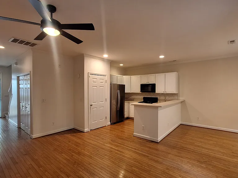 4633 Malone Ct — Photo 11