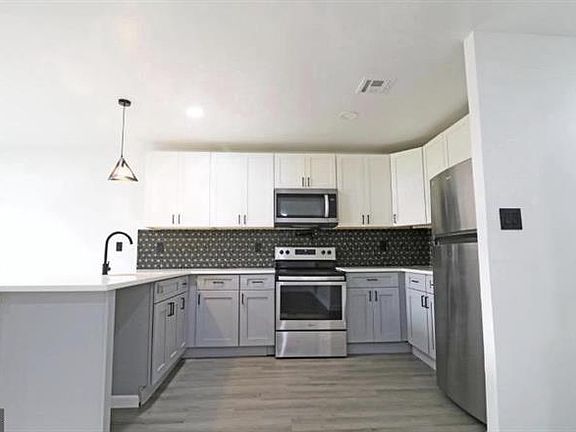 4th image of 511 Corinthian Ave