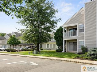 413 Eagles Chase Dr, Lawrence Township, NJ 08648