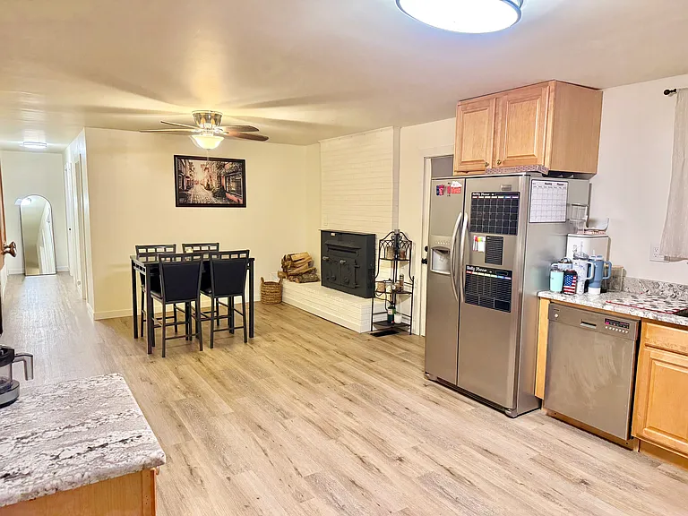 212 Hawkins Rd — Photo 8