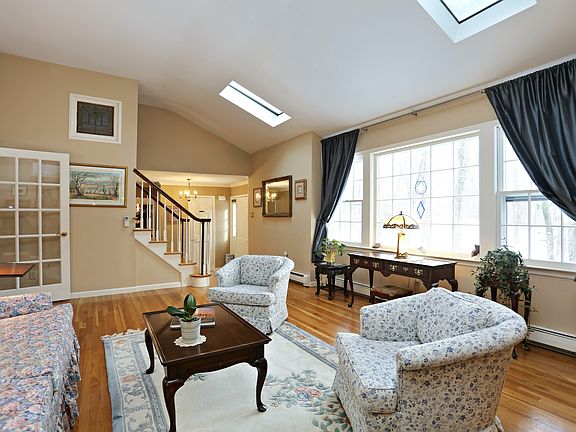 Alternate view of Living Room w/hardwood floors