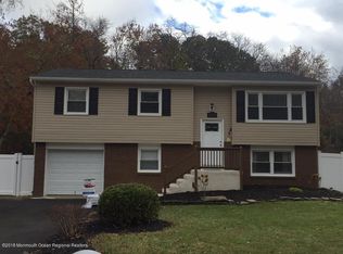 218 Mill Creek Dr, Bayville, NJ 08721