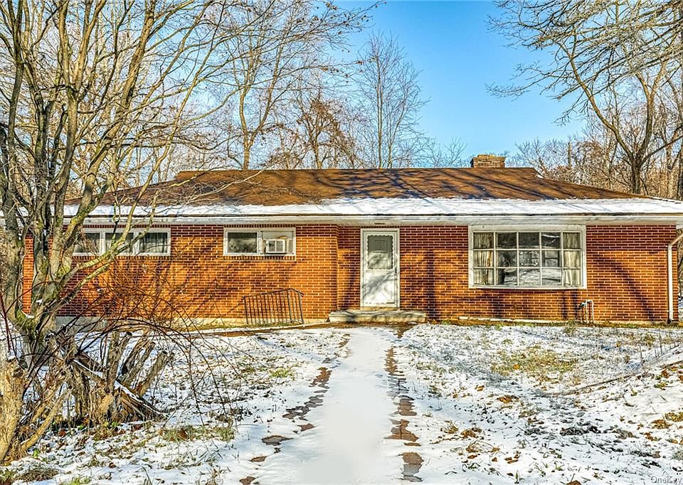 1st image of 6 Smolley Dr