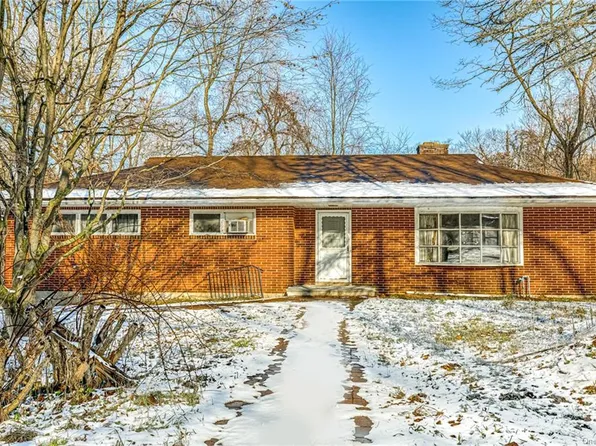 6 Smolley Dr, Monsey, NY 10952