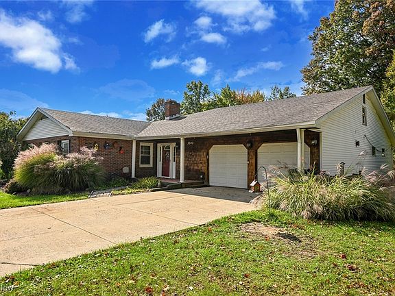 2nd image of 3840 Russett Dr