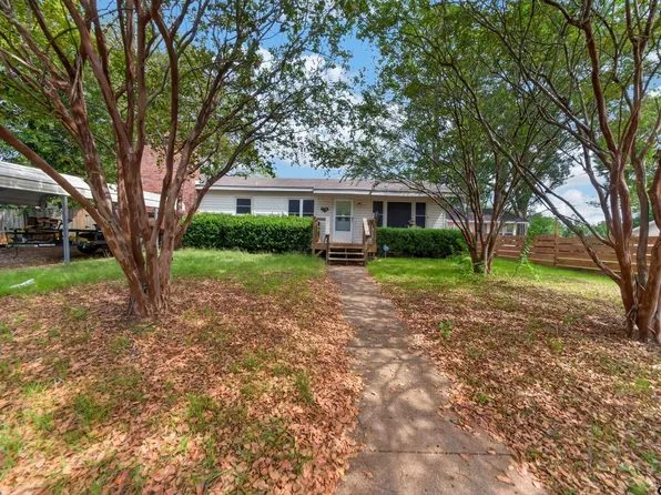 718 Love Ave, Jacksonville, TX 75766