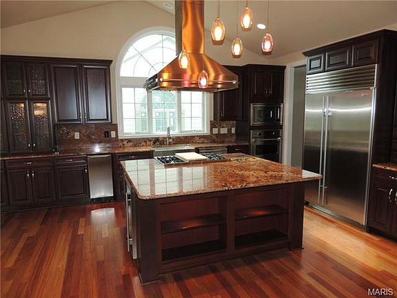 2nd image of 220 Meadowbrook Country Club Way